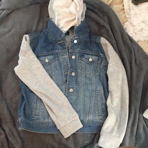 Jean jacket with removable hood